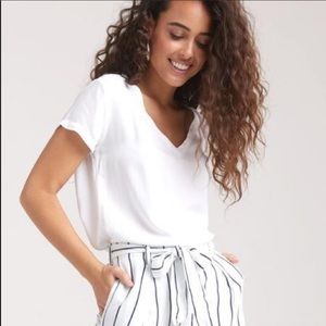 Cloth & Stone White Vneck Short Sleeve Twill Tee